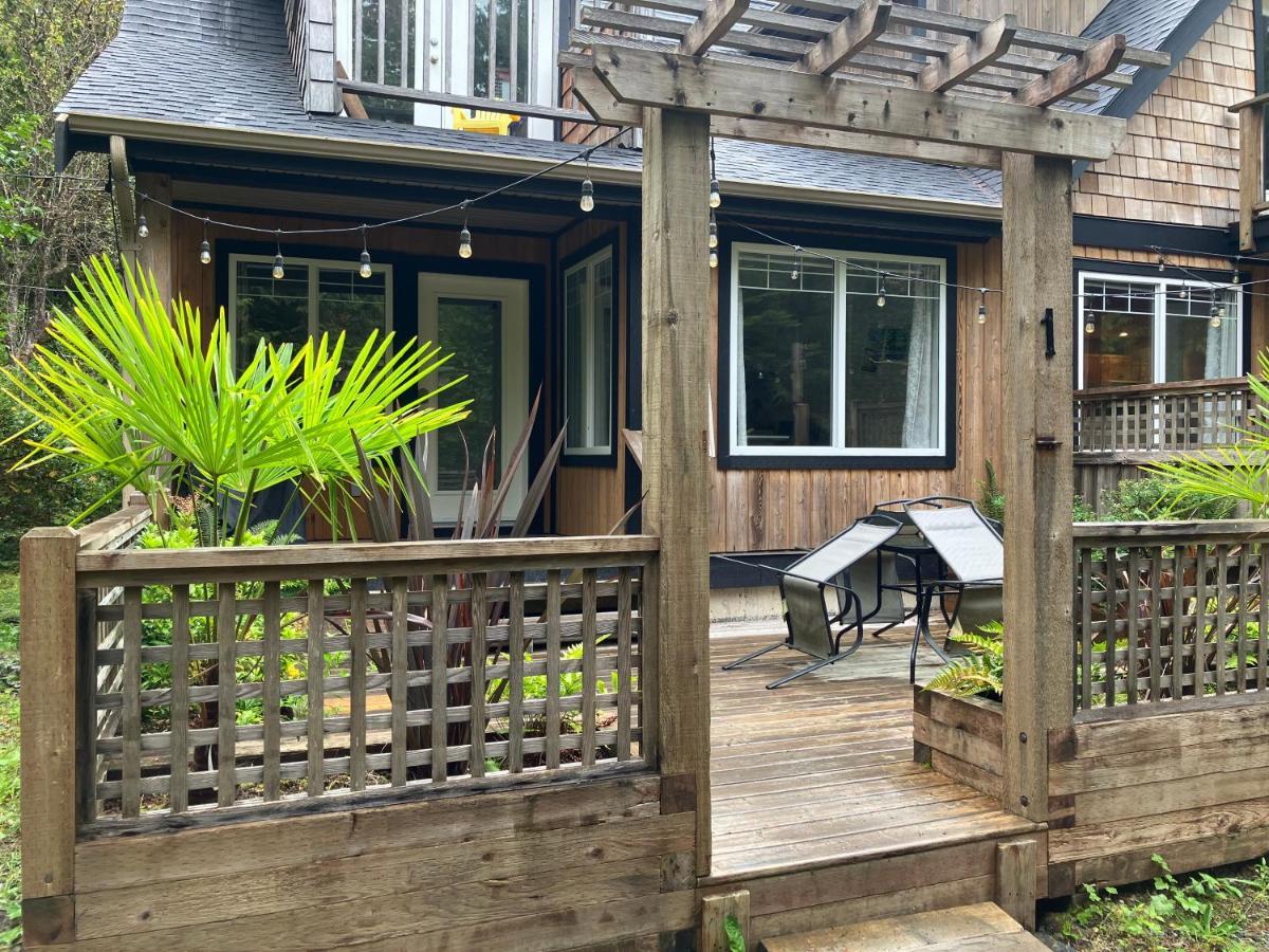 Apartamento Sienna'S Tree House Tofino Exterior foto