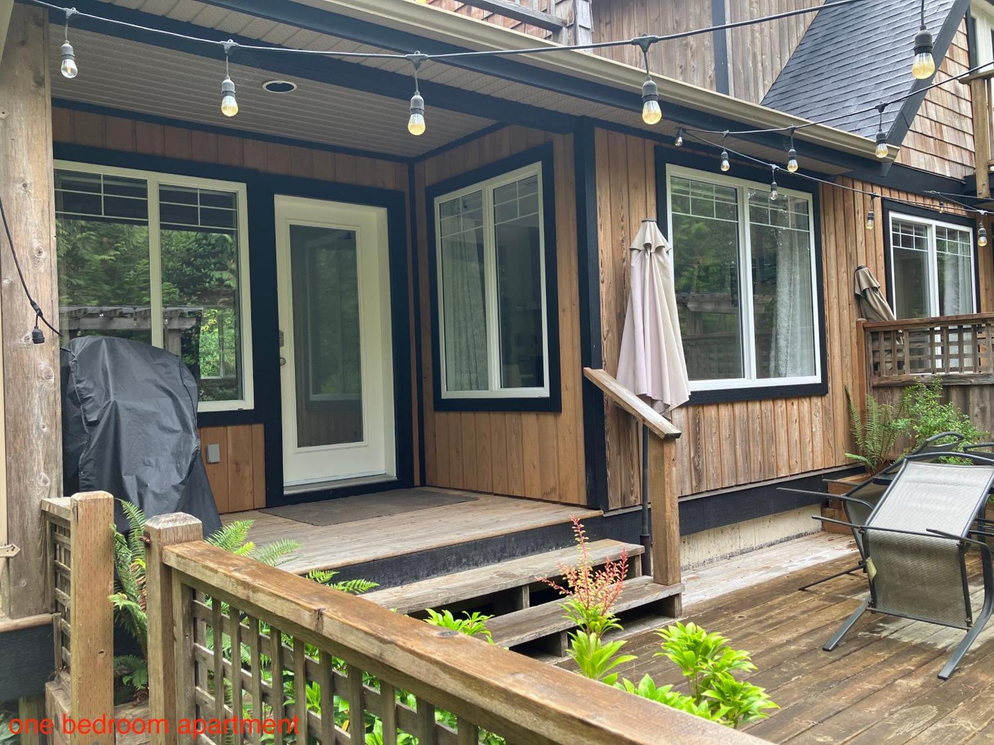 Apartamento Sienna'S Tree House Tofino Exterior foto